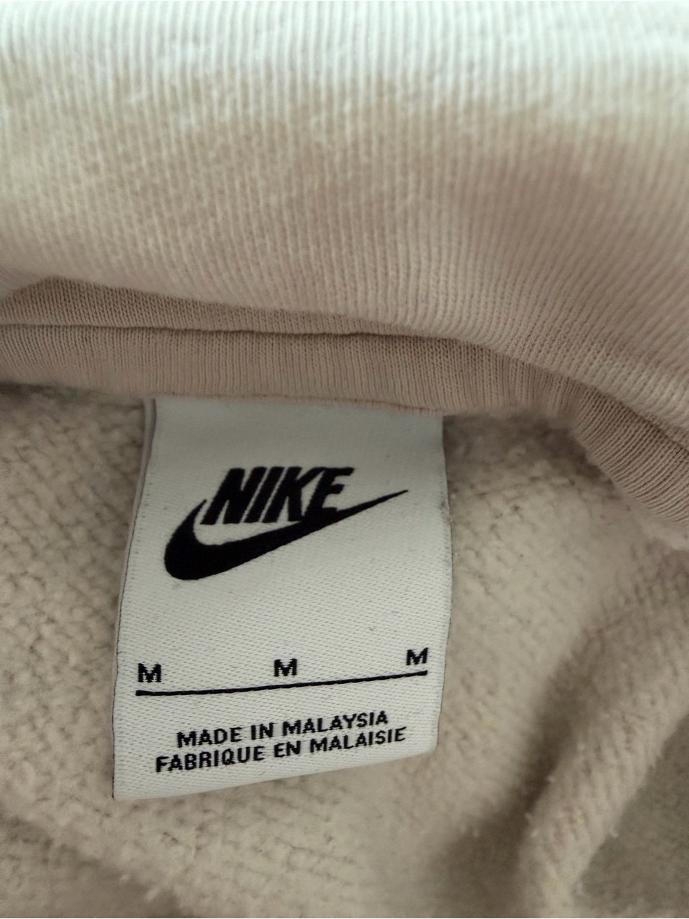 Nike women’s cropped Cream Pullover Hoodie - Minimal Swoosh - Picture 4 of 6